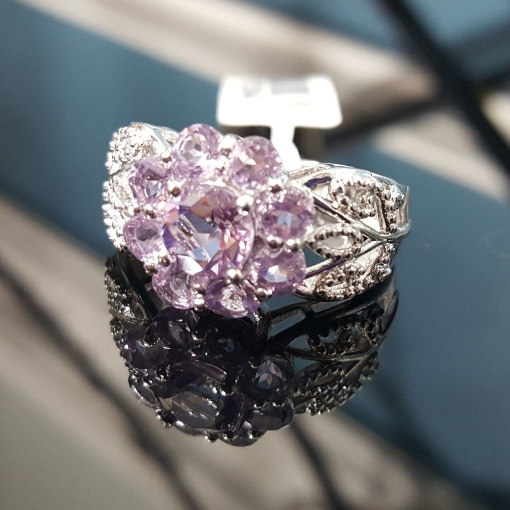 Rose de France Amethyst Flower Ring
